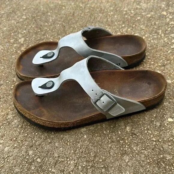 Birkenstock Gizeh Silver Metallic Sandals Women’s Size 41 - Picture 2 of 13